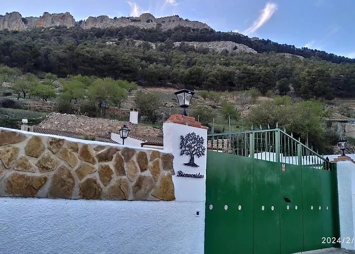 Casa Cueva El Olivo